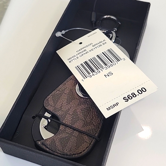 NWT MICHAEL KORS bottle opener keyfob - Picture 7 of 7